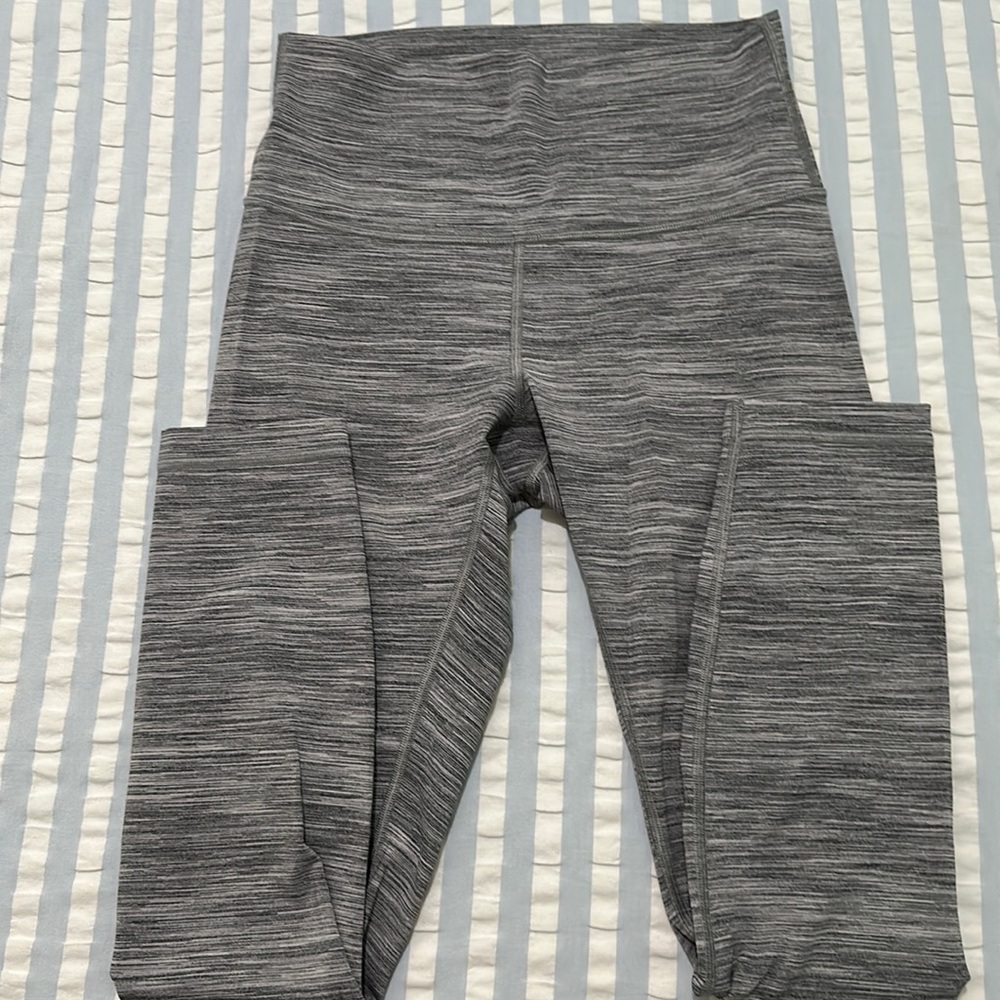 Lululemon Gray Space Dye High Waisted Wunder Under Size 6